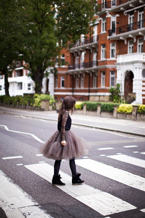 Abbey road passage pieton jupe tulle – Le Blog de Betty