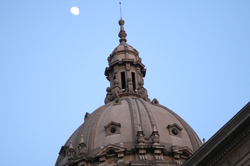 Barcelone coupole lune – Le Blog de Betty