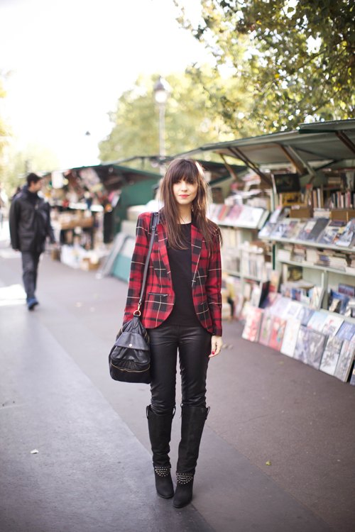 Blazer tartan rouge quais de seine – Le Blog de Betty