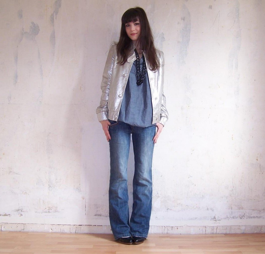 Blouson argente jean flare – Le Blog de Betty