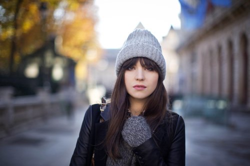 Bonnet gris portrait – Le Blog de Betty