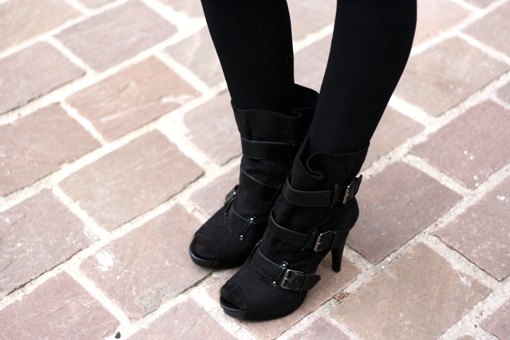 Boots boucles noires paves – Le Blog de Betty