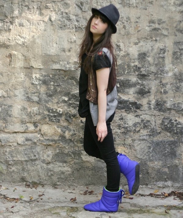 Boots electriques bleues chapeau – Le Blog de Betty