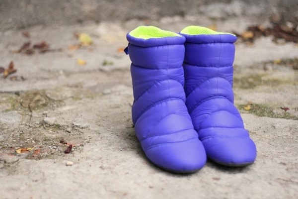 Boots electriques bleues sol – Le Blog de Betty