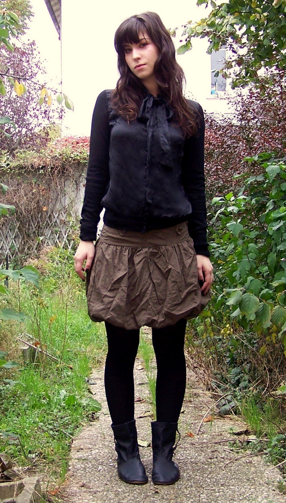 Bottes ninja veste noire jupe boule – Le Blog de Betty