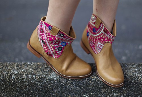 Bottines brodees camel – Le Blog de Betty