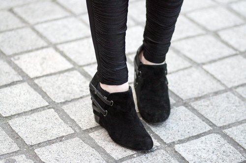 Bottines noires legging drape – Le Blog de Betty