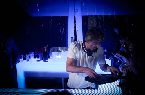 Cannes soiree dj lumiere bleue – Le Blog de Betty