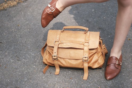Cartable camel richelieus – Le Blog de Betty