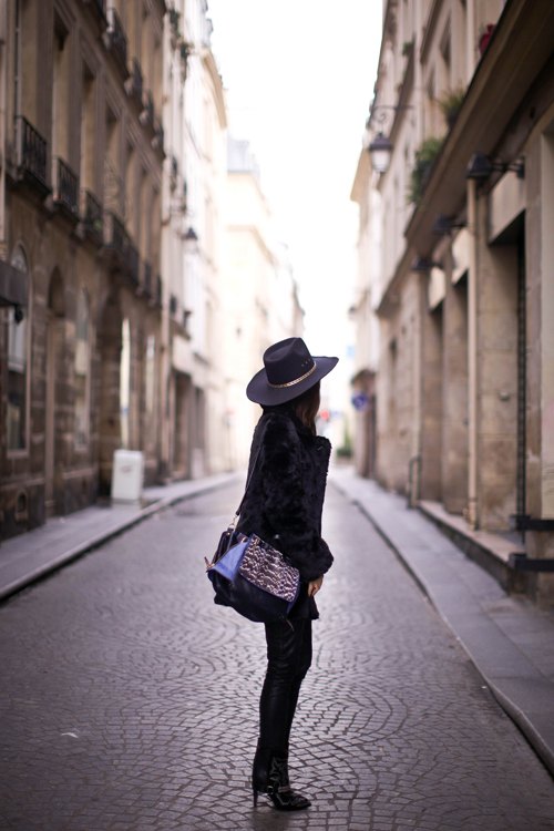 Chapeau noir sac python dos – Le Blog de Betty