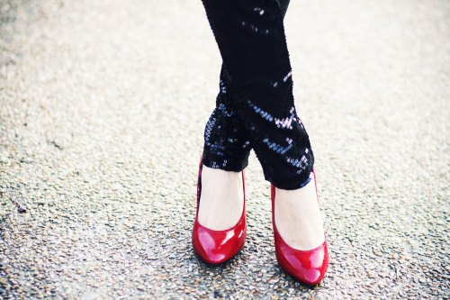 Christmas escarpins rouges legging sequins – Le Blog de Betty