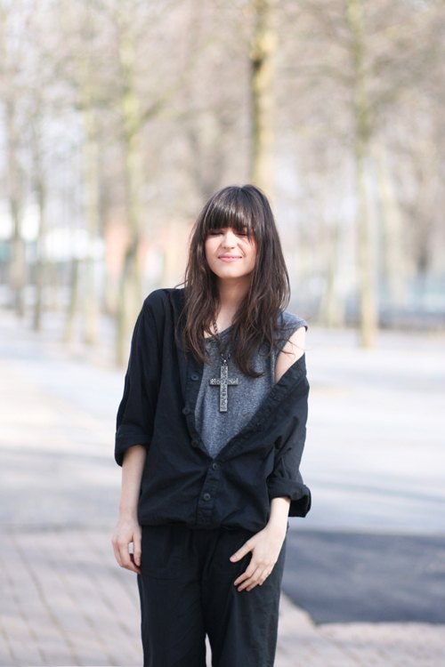 Combinaison noire collier croix – Le Blog de Betty