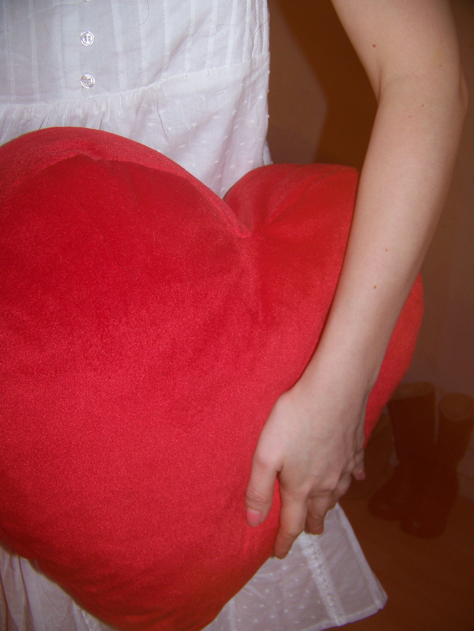 Coussin coeur rouge – Le Blog de Betty