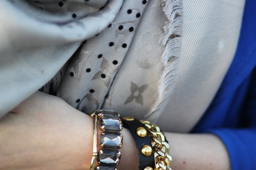 Detail bracelets foulard pois – Le Blog de Betty