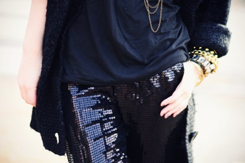 Detail legging sequins gilet noir – Le Blog de Betty