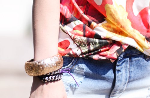 Detail manchette doree tshirt imprime – Le Blog de Betty