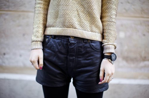 Detail pull dore short cuir – Le Blog de Betty