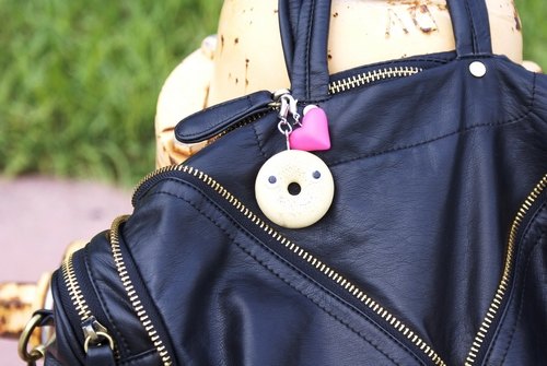 Detail sac cuir noir porte cle – Le Blog de Betty