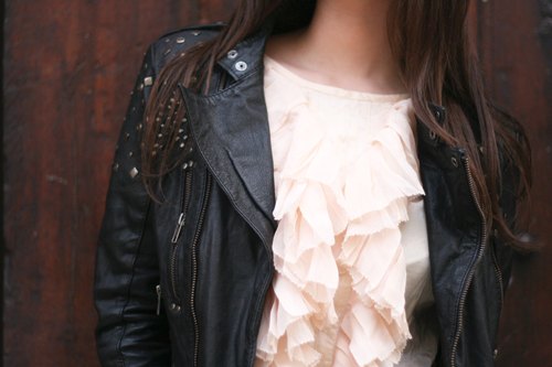 Detail top volants rose poudre perfecto – Le Blog de Betty