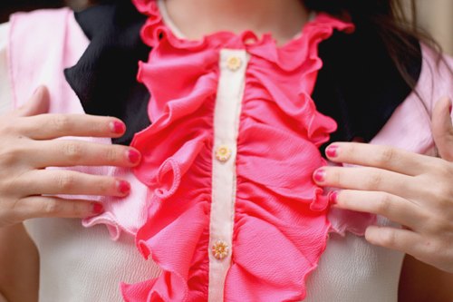 Diy chemise jabot rose – Le Blog de Betty