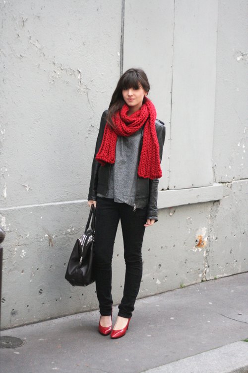Echarpe rouge tricot perfecto sac noir – Le Blog de Betty