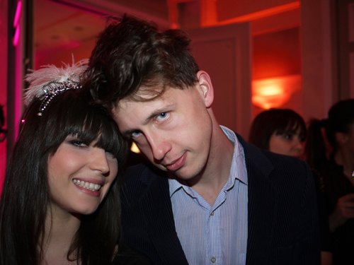 Flowerbomb soiree selfie ami – Le Blog de Betty