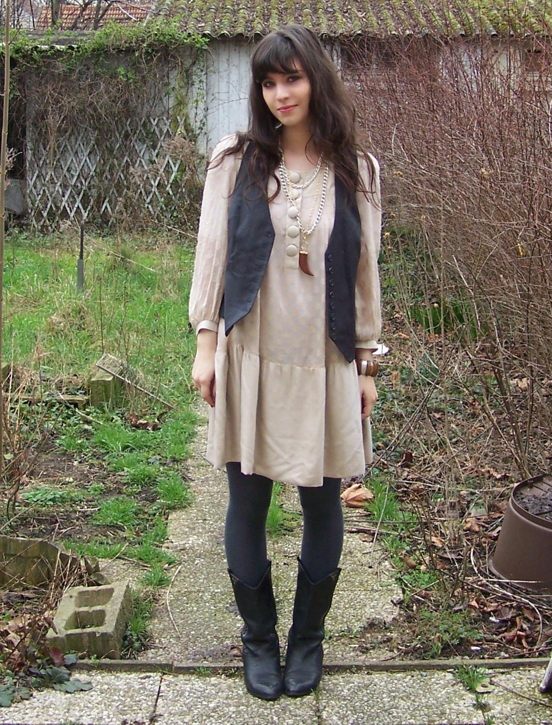 Gilet homme robe beige bottes – Le Blog de Betty