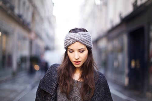Headband gris portrait – Le Blog de Betty