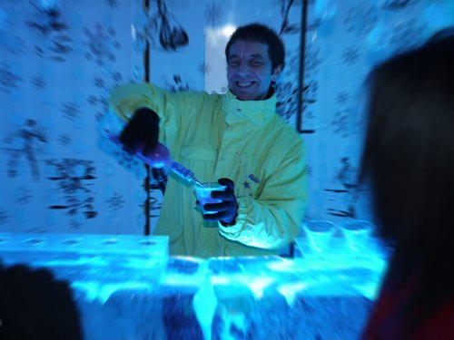 Ice bar barman combinaison – Le Blog de Betty