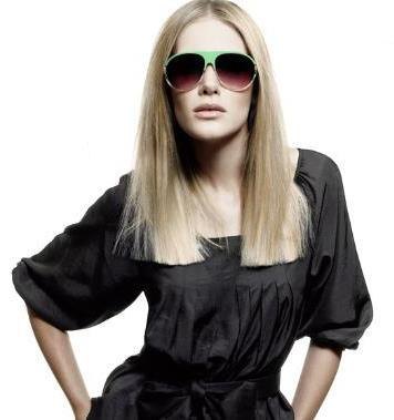 Inspiration robe noire lunettes – Le Blog de Betty