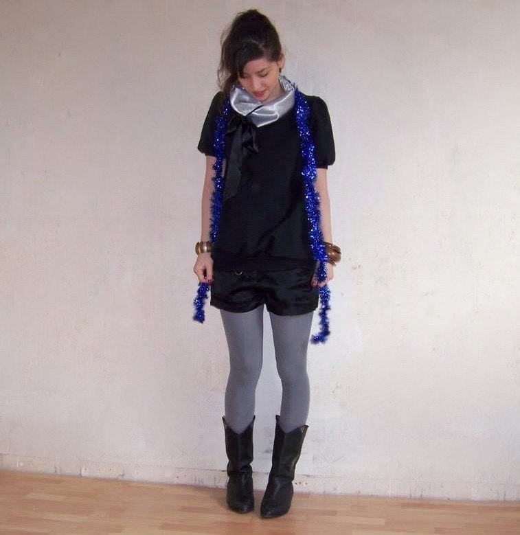 Joyeux noel guirlande bleue short noir – Le Blog de Betty