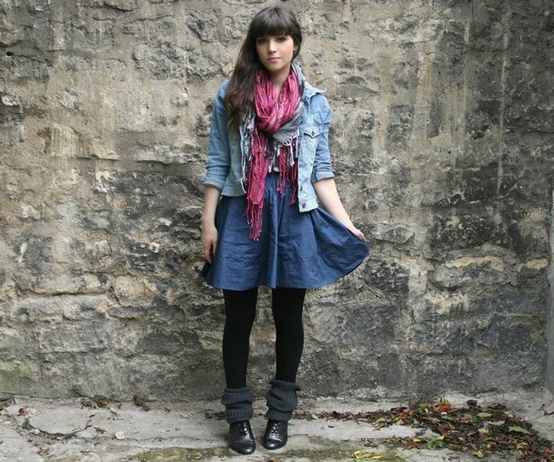 Jupe bleue veste en jean bottes – Le Blog de Betty