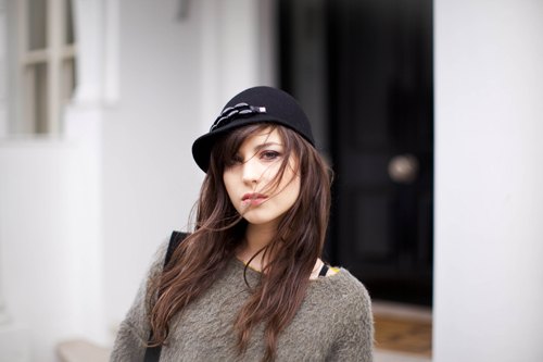 Londres chapeau cloche portrait – Le Blog de Betty