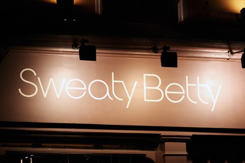Londres enseigne sweaty betty – Le Blog de Betty