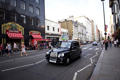 Londres rue taxi noir – Le Blog de Betty