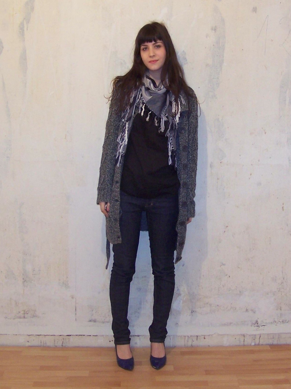 Look gilet long gris jean slim – Le Blog de Betty