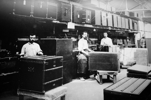 Louis vuitton atelier photo ancienne – Le Blog de Betty