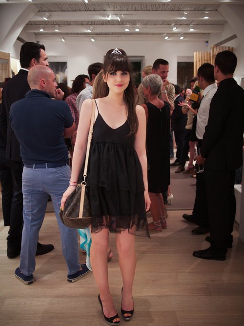Louis vuitton mykonos robe noire – Le Blog de Betty
