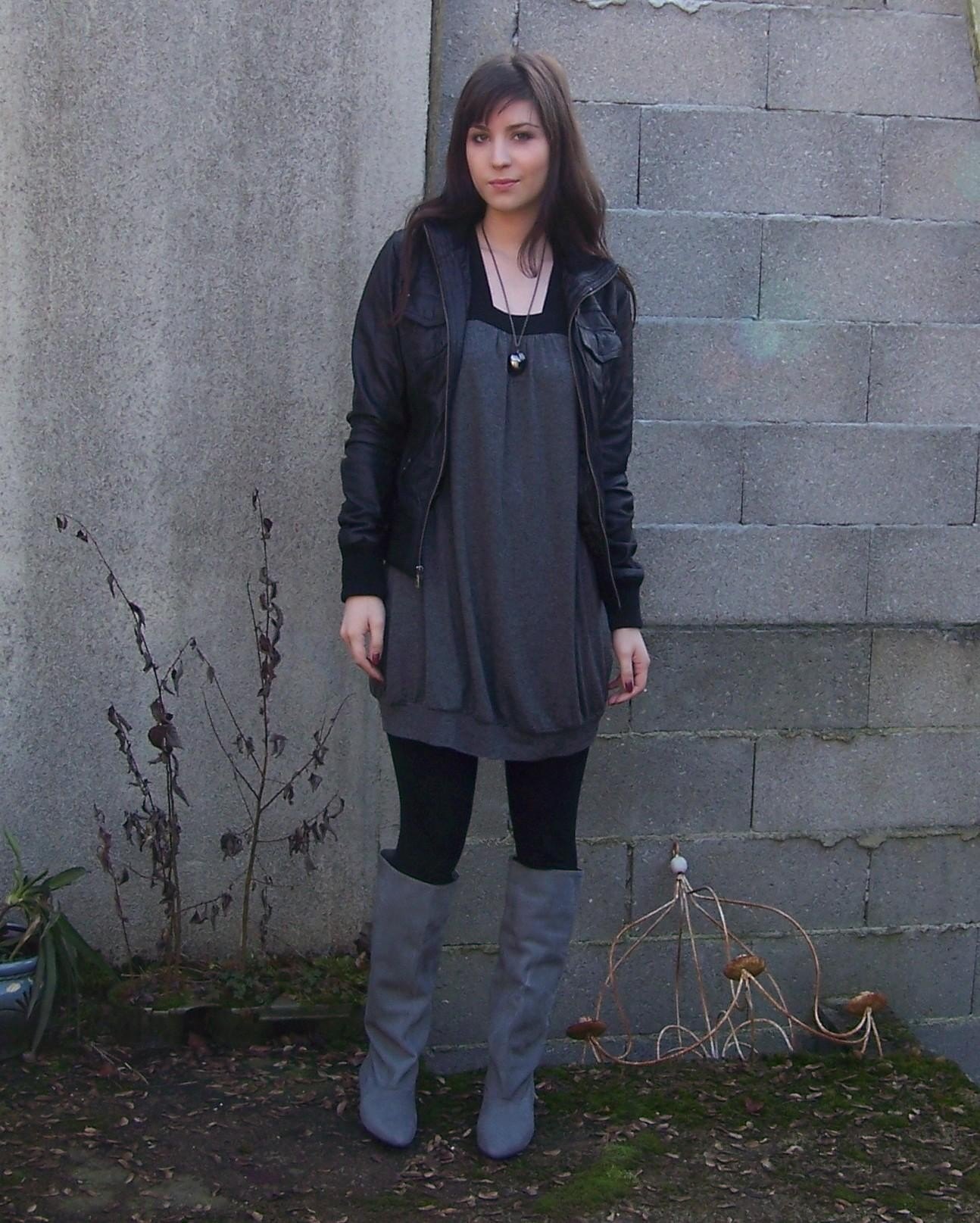 Love boots perfecto robe grise bottes grises – Le Blog de Betty