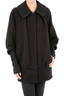 Manteau noir col montant – Le Blog de Betty