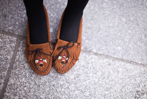 Mocassins brodes camel – Le Blog de Betty