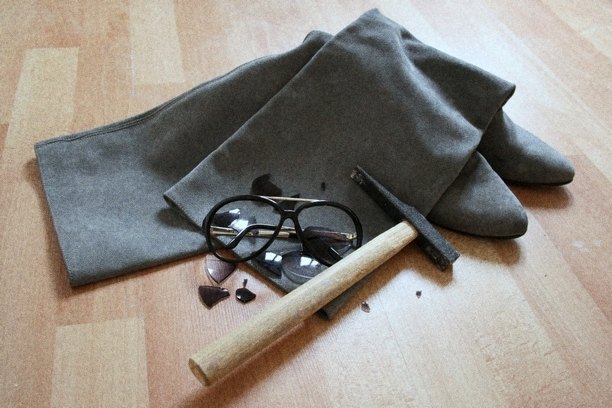 Nature morte diy marteau lunettes – Le Blog de Betty