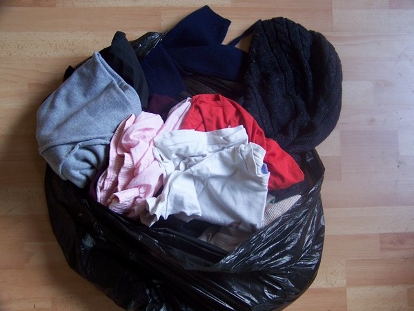 Nature morte sac vieux vetements – Le Blog de Betty