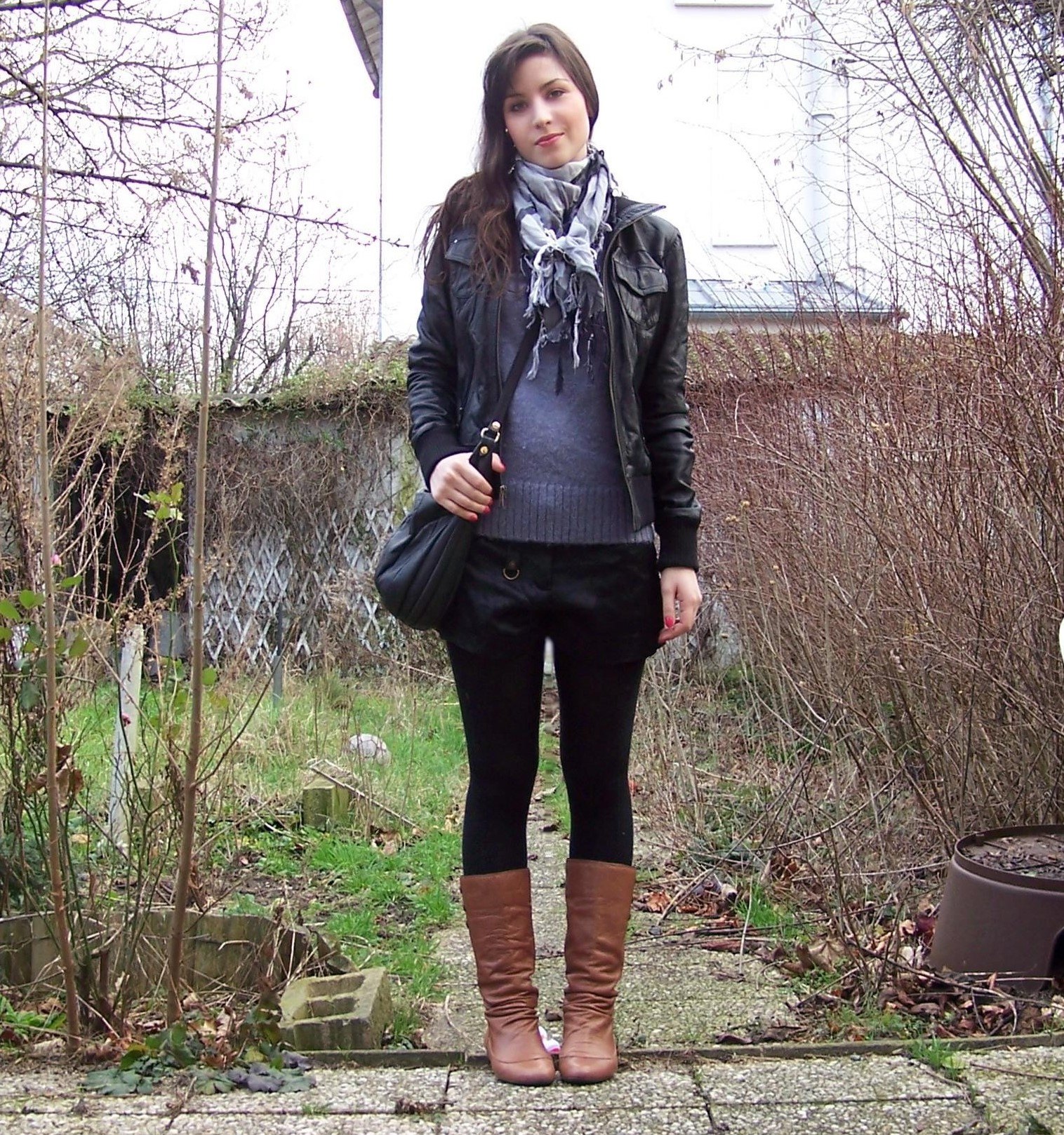 Perfecto short noir bottes camel – Le Blog de Betty
