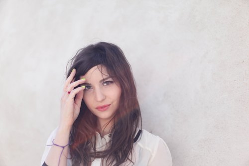 Portrait chemise blanche – Le Blog de Betty