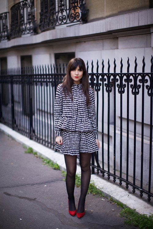 Posh tailleur pied de poule escarpins rouges – Le Blog de Betty