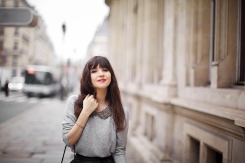 Pull gris col claudine portrait – Le Blog de Betty