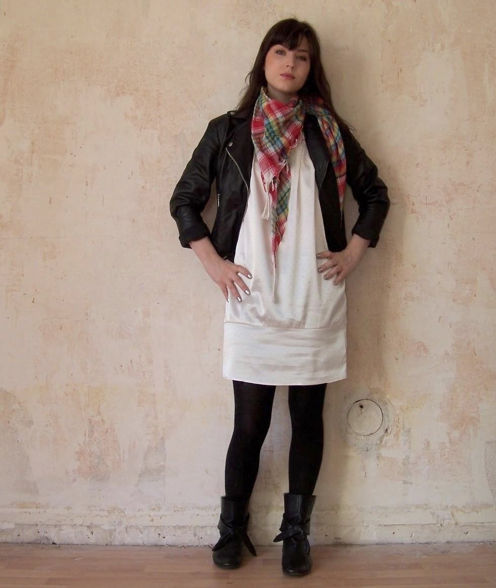 Robe blanche perfecto foulard – Le Blog de Betty