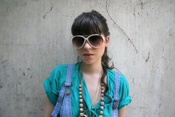 Robe en jean lunettes blanches – Le Blog de Betty