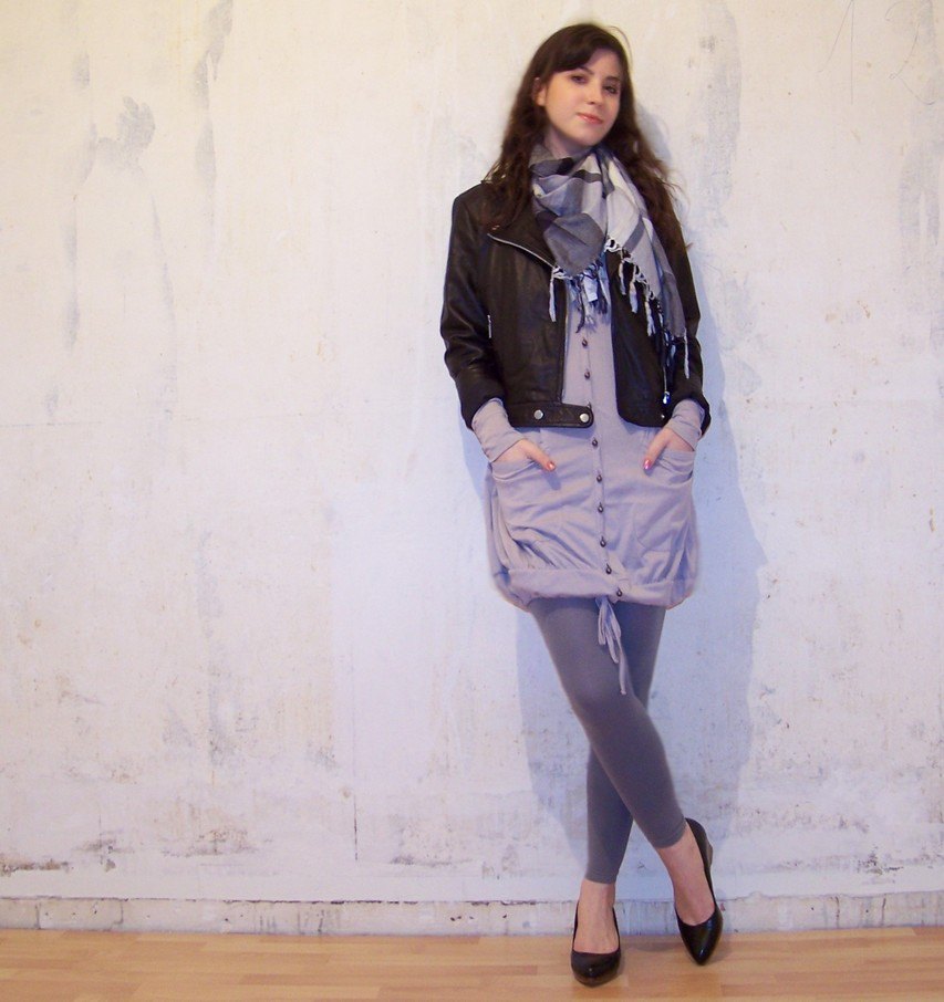 Robe grise perfecto foulard – Le Blog de Betty